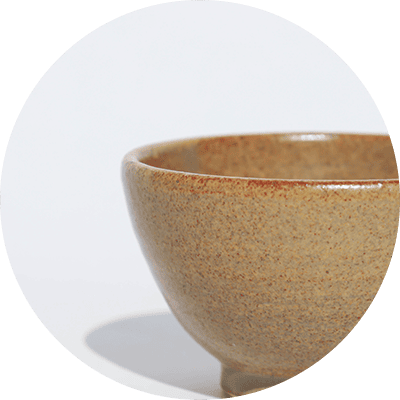 色見本の黄色い器